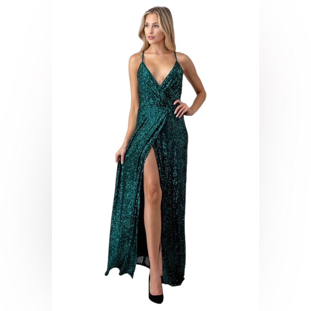 Minuet Green Long Sequin Dress with Slit and Ruching Size Medium